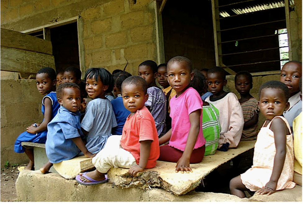 Computer lessons and reading room for Compassionate Foundation Ghana - Golfmannen.nl